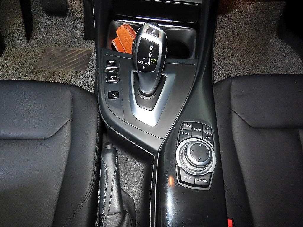 BMW 1시리즈 1시리즈 (F20) 118d 어반 팩 2 이미지 12