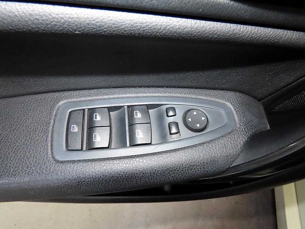 BMW 1시리즈 1시리즈 (F20) 118d 어반 팩 2 이미지 13