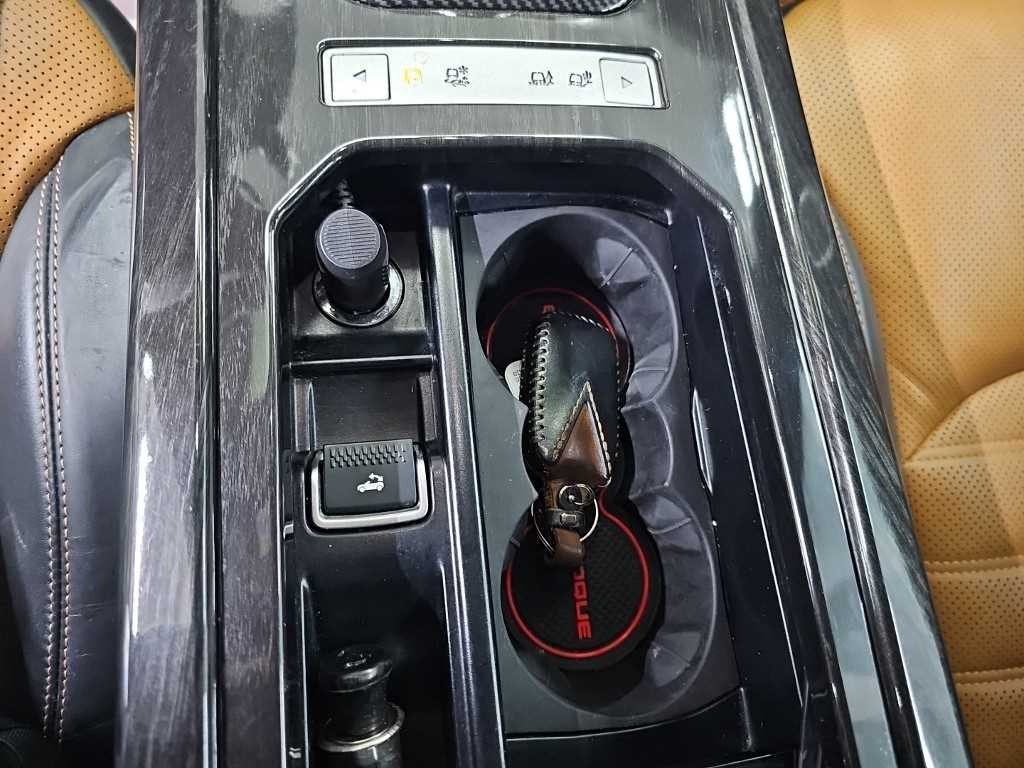 랜드로버 레인지로버 이보크 2.0 TD4 컨버터블 HSE 다이나믹 이미지 15
