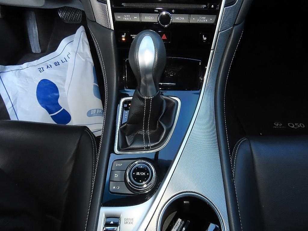 인피니티 Q Q50 2.2D 프리미엄 이미지 10