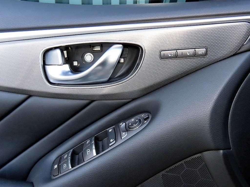 인피니티 Q Q50 2.2D 프리미엄 이미지 11