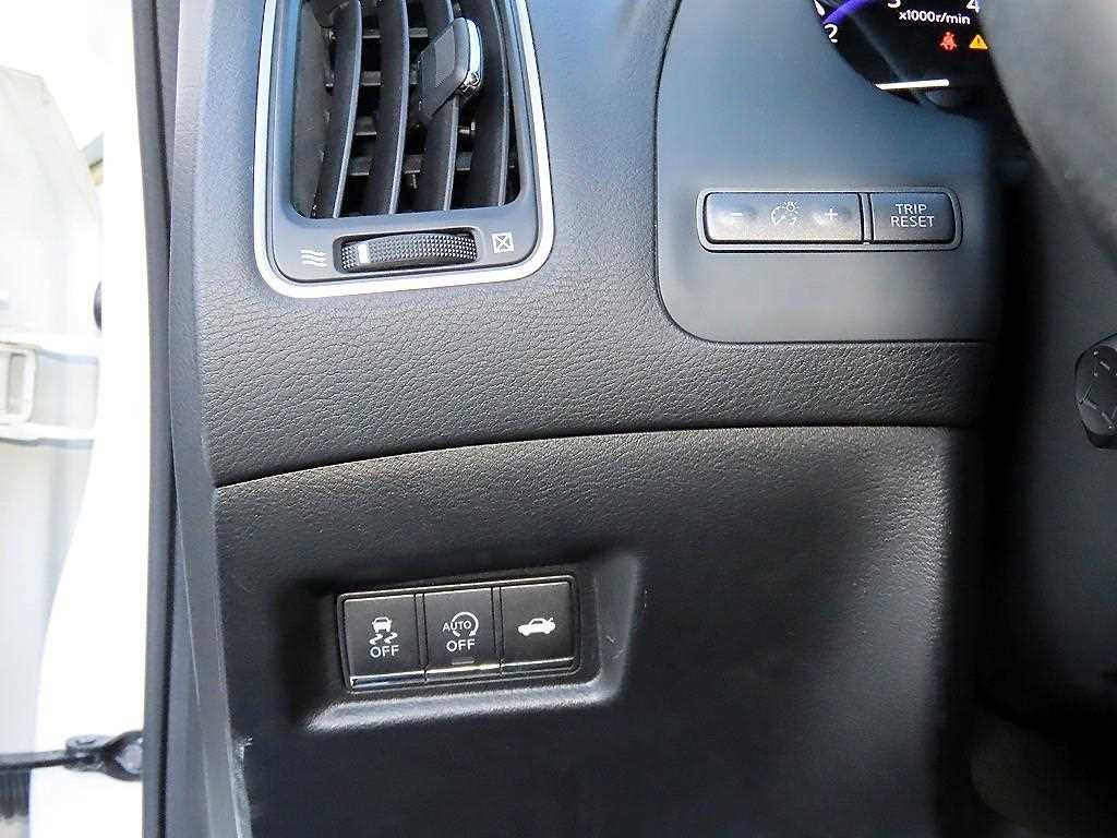 인피니티 Q Q50 2.2D 프리미엄 이미지 12