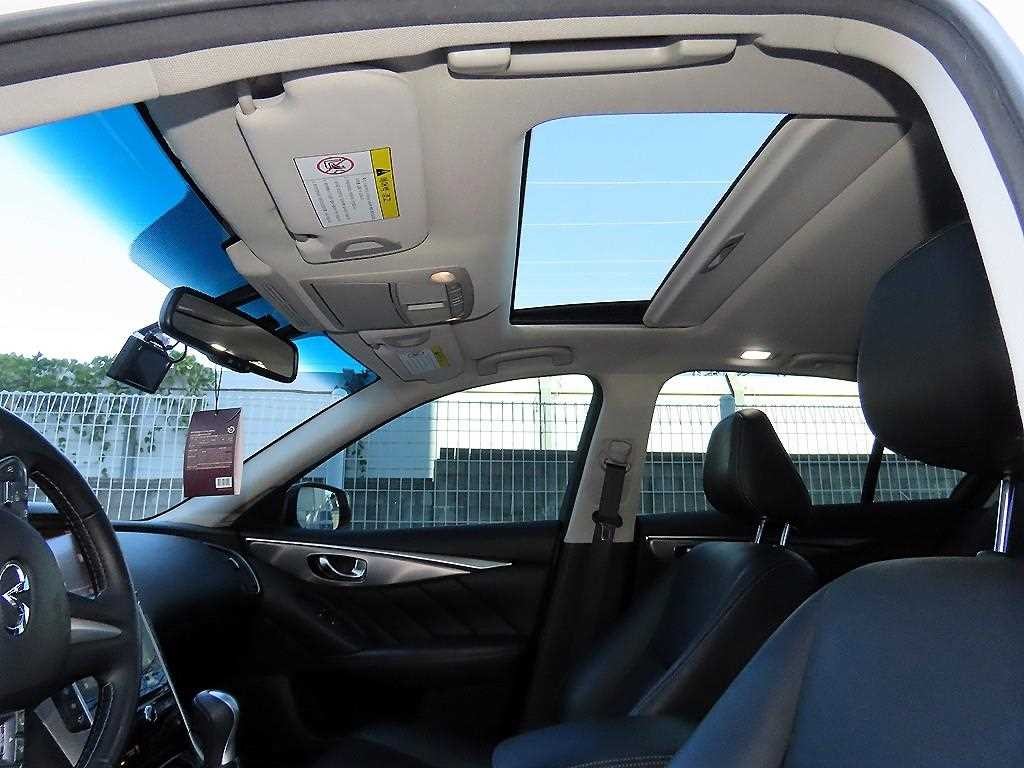 인피니티 Q Q50 2.2D 프리미엄 이미지 18