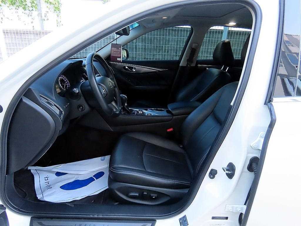 인피니티 Q Q50 2.2D 프리미엄 이미지 5