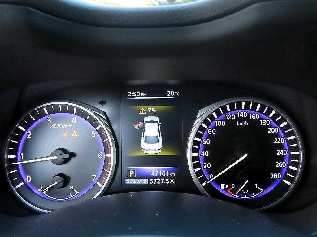 인피니티 Q Q50 2.2D 프리미엄 이미지 9