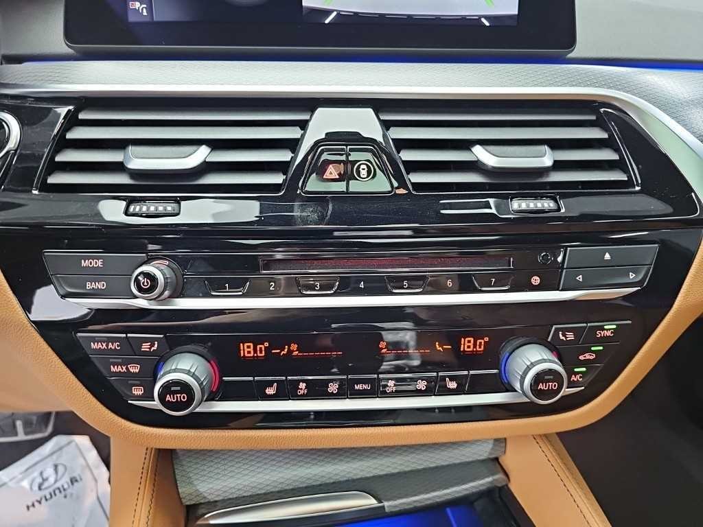 BMW 5시리즈 5시리즈 (G30) 520d M 스포츠 이미지 10