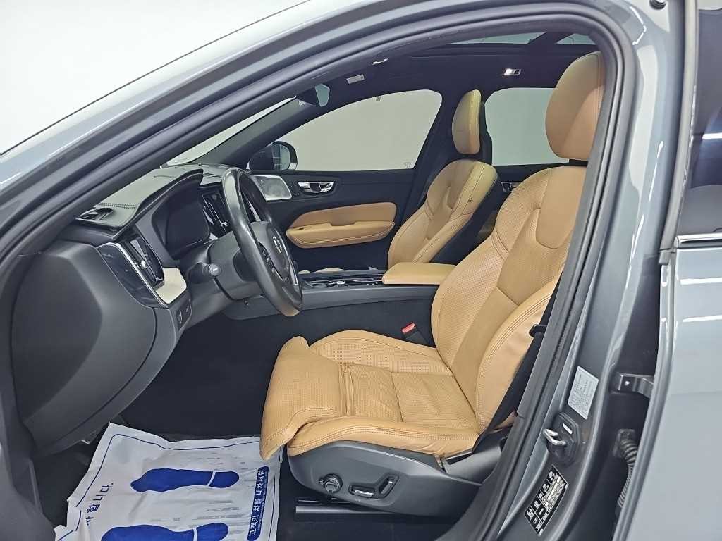 볼보 XC60 XC60(2세대) D5 AWD 인스크립션 이미지 11