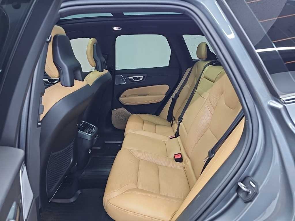 볼보 XC60 XC60(2세대) D5 AWD 인스크립션 이미지 12