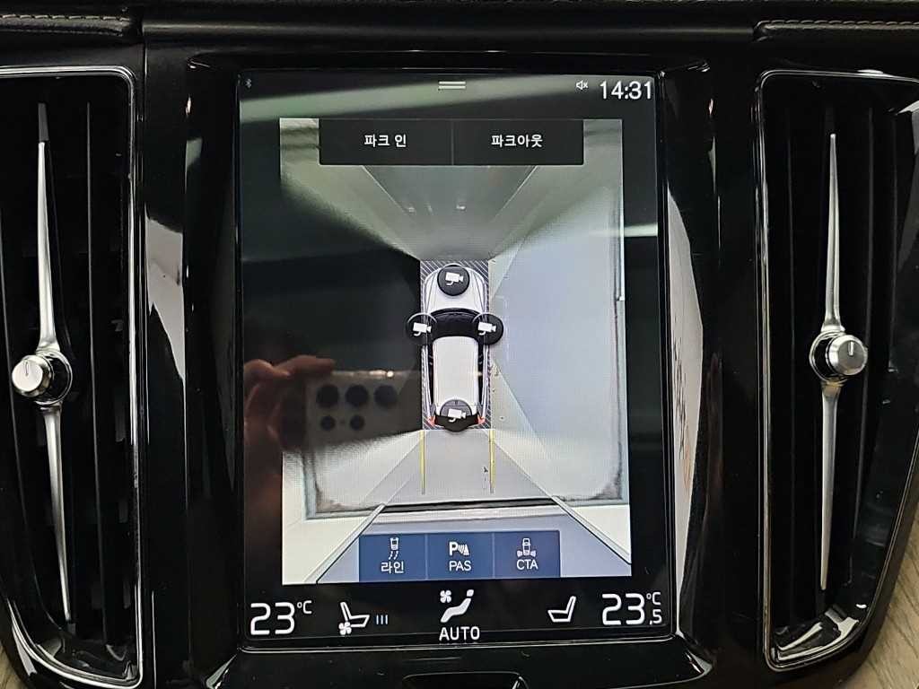 볼보 XC60 XC60(2세대) D5 AWD 인스크립션 이미지 16