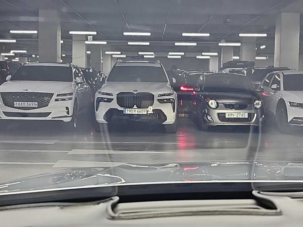 볼보 XC60 XC60(2세대) D5 AWD 인스크립션 이미지 18