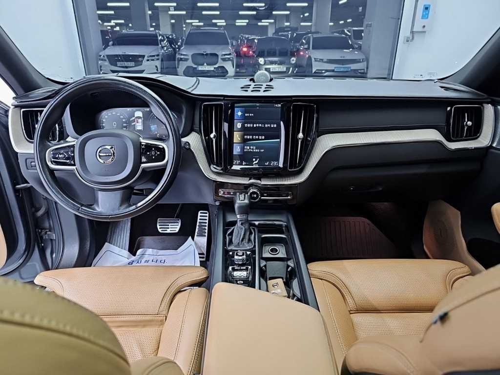 볼보 XC60 XC60(2세대) D5 AWD 인스크립션 이미지 7
