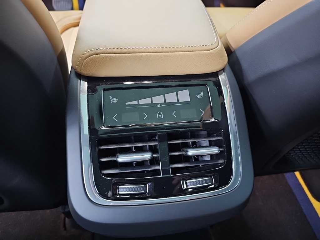 볼보 XC60 XC60(2세대) B5 AWD 플러스 브라이트 이미지 12
