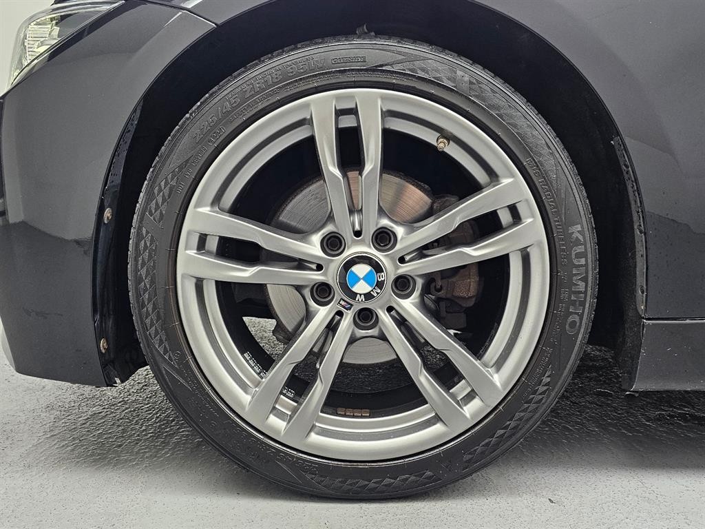 BMW 3시리즈 3시리즈 (F30) 320d 투어링 M 스포츠 쉐도우 이미지 4