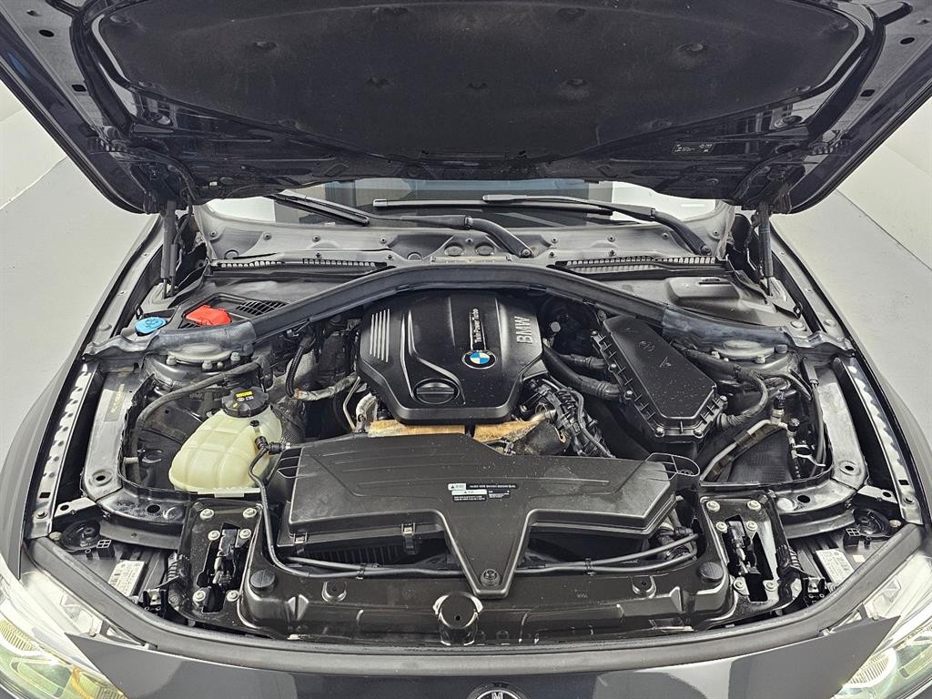 BMW 3시리즈 3시리즈 (F30) 320d 투어링 M 스포츠 쉐도우 이미지 5