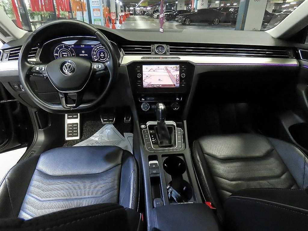 폭스바겐 아테온 2.0 TDI 엘레강스 프레스티지 이미지 10