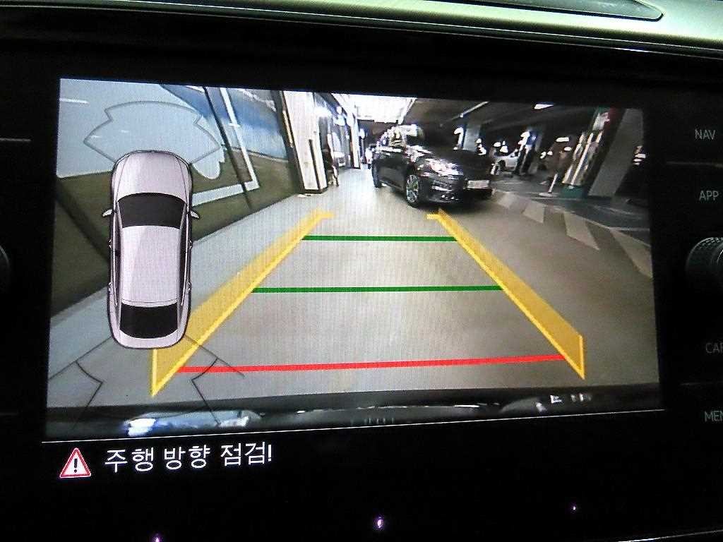 폭스바겐 아테온 2.0 TDI 엘레강스 프레스티지 이미지 14