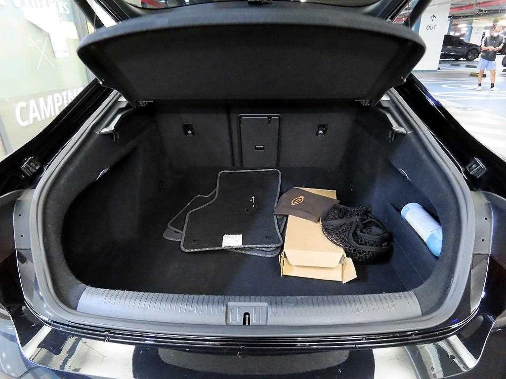 폭스바겐 아테온 2.0 TDI 엘레강스 프레스티지 이미지 17