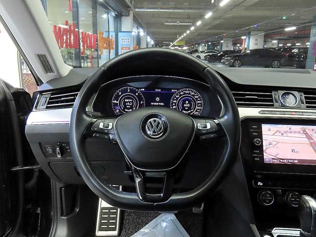 폭스바겐 아테온 2.0 TDI 엘레강스 프레스티지 이미지 8