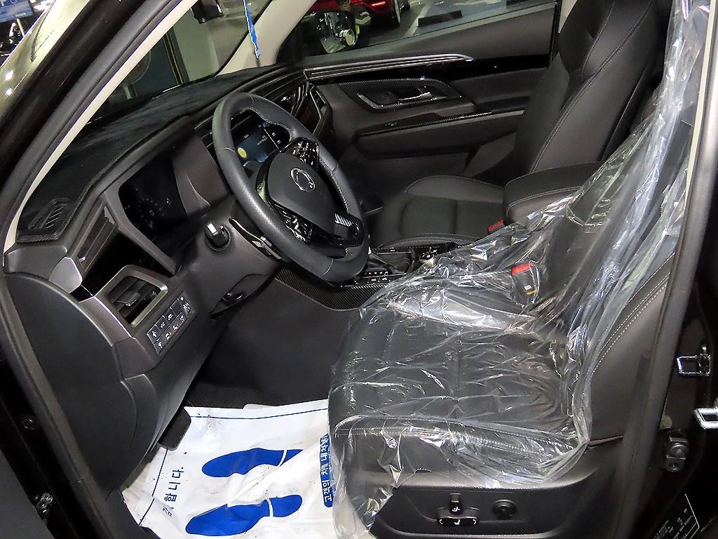 KG모빌리티(쌍용) 코란도 뷰티풀코란도 2WD 가솔린 1.5 C5 이미지 6