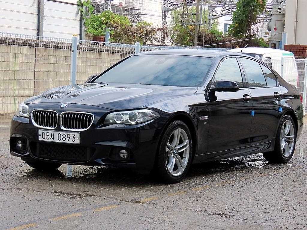 BMW 5시리즈 5시리즈 (F10) 528i xDrive M 에어로 다이나믹 이미지 2