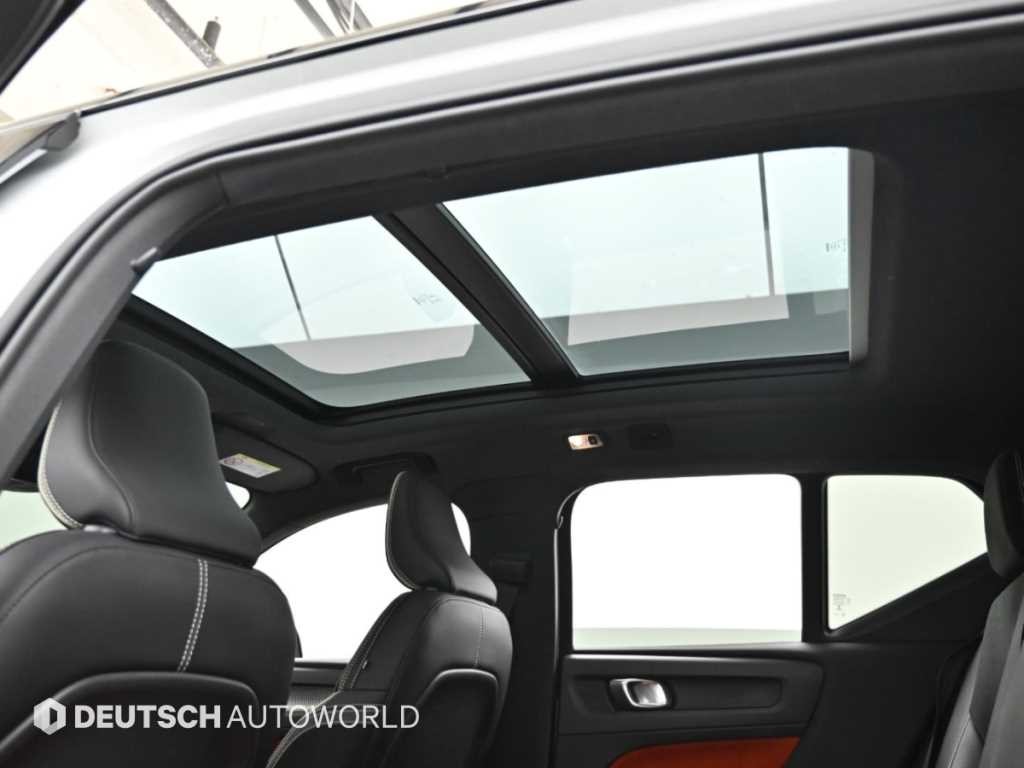 볼보 XC40 T4 4WD R-디자인 이미지 19