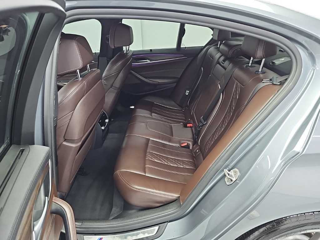 BMW 5시리즈 5시리즈 (G30) 530i M 스포츠 플러스 이미지 12