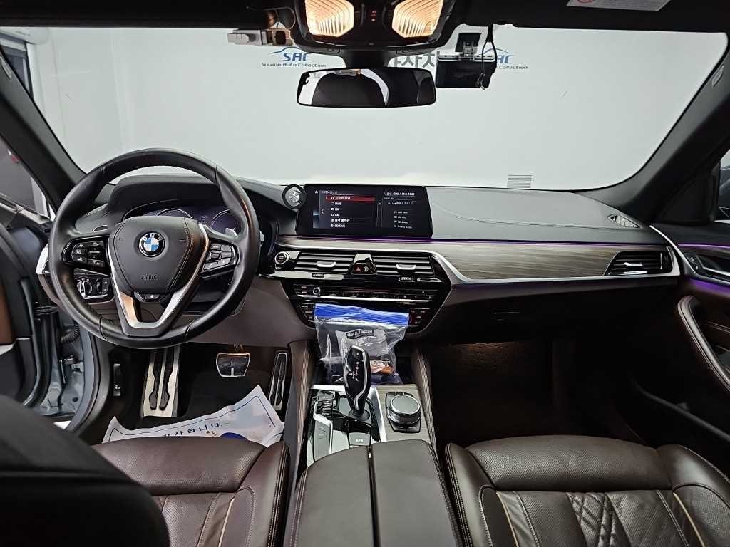 BMW 5시리즈 5시리즈 (G30) 530i M 스포츠 플러스 이미지 7