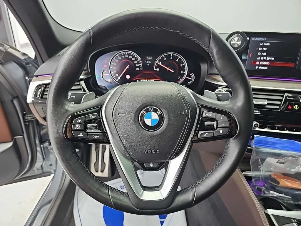 BMW 5시리즈 5시리즈 (G30) 530i M 스포츠 플러스 이미지 9