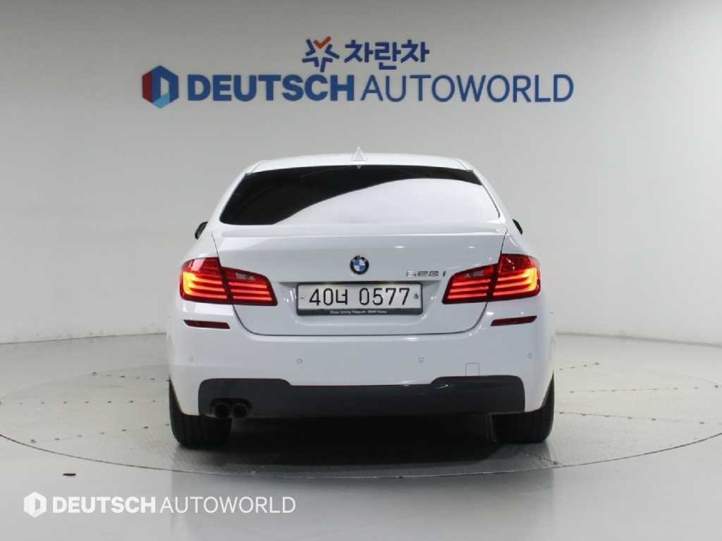 BMW 5시리즈 5시리즈 (F10) 528i M 에어로 다이나믹 이미지 4