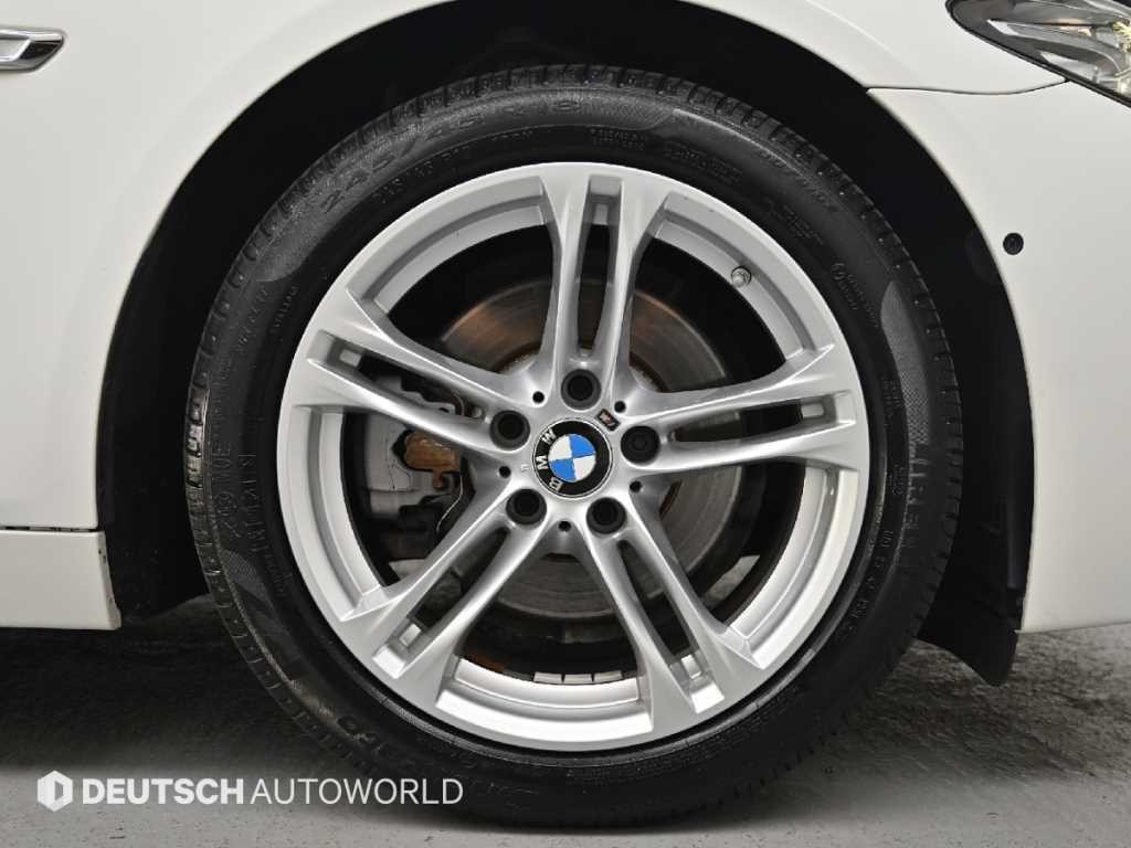 BMW 5시리즈 5시리즈 (F10) 528i M 에어로 다이나믹 이미지 5