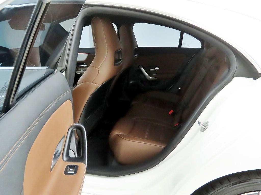 벤츠 CLA 클래스 CLA클래스 C118 CLA 250 4MATIC 이미지 13