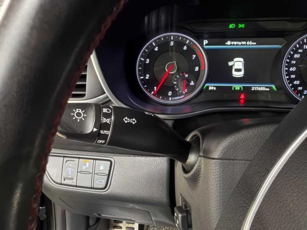제네시스 G70 2.0T AWD 스포츠 패키지 이미지 13