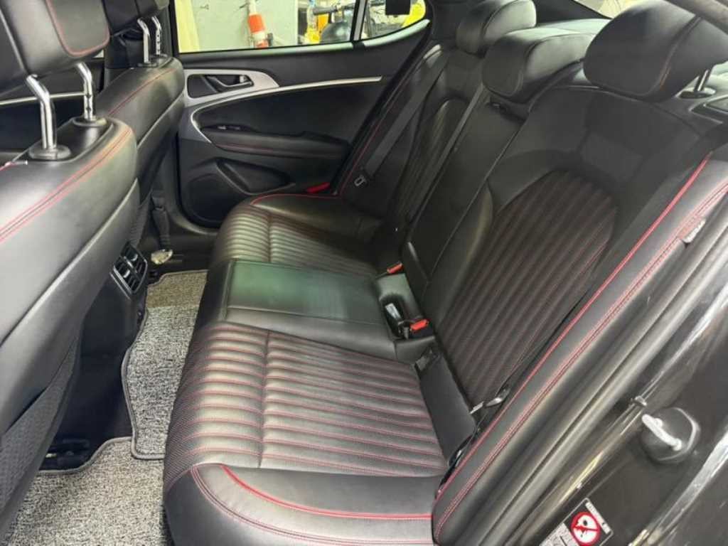 제네시스 G70 2.0T AWD 스포츠 패키지 이미지 7