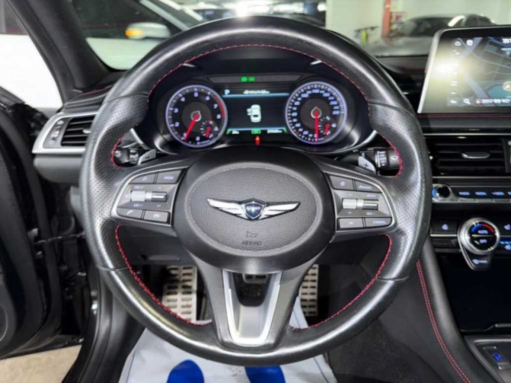 제네시스 G70 2.0T AWD 스포츠 패키지 이미지 8