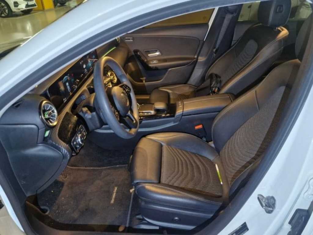 벤츠 A 클래스 A클래스 W177 A220 세단 이미지 5