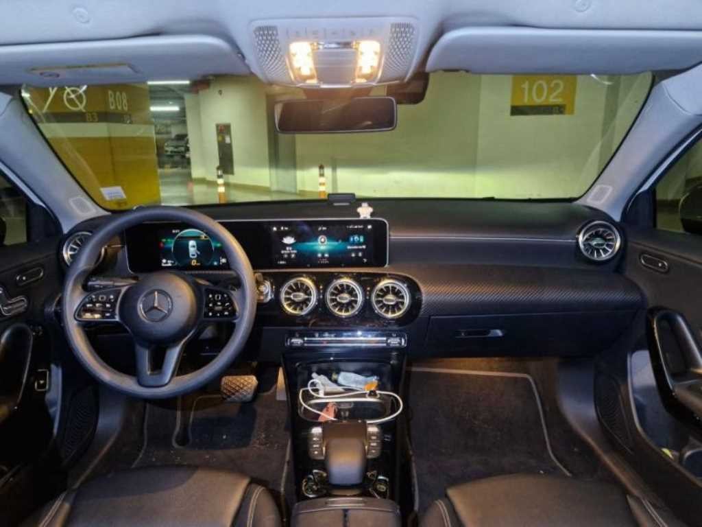 벤츠 A 클래스 A클래스 W177 A220 세단 이미지 6