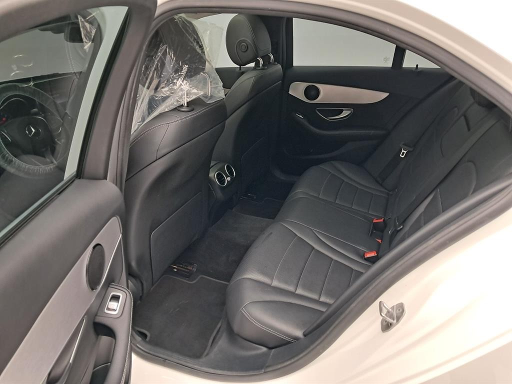 벤츠 C 클래스 C클래스 W205 C200 아방가르드 이미지 12