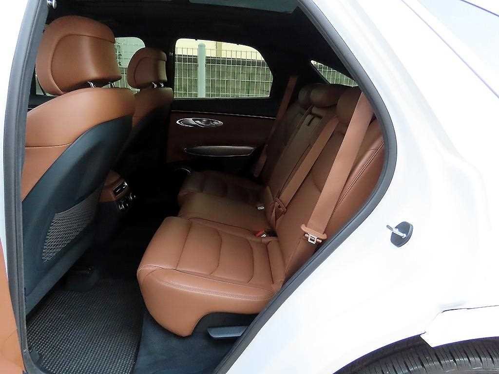 제네시스 GV70 2.5T 가솔린 AWD 이미지 6