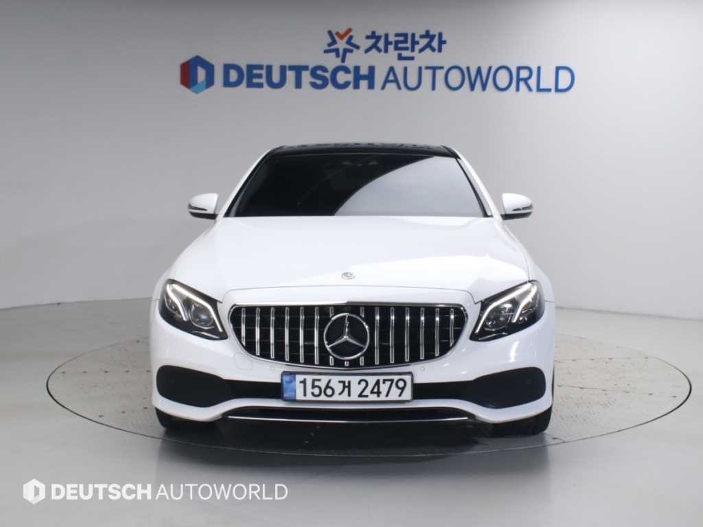 벤츠 E 클래스 E-클래스 W213 E220d 아방가르드 이미지 3