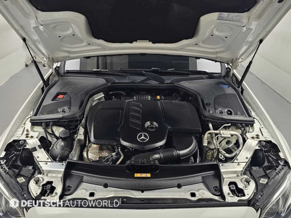 벤츠 E 클래스 E-클래스 W213 E220d 아방가르드 이미지 6