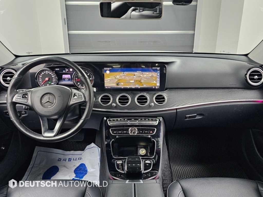 벤츠 E 클래스 E-클래스 W213 E220d 아방가르드 이미지 7
