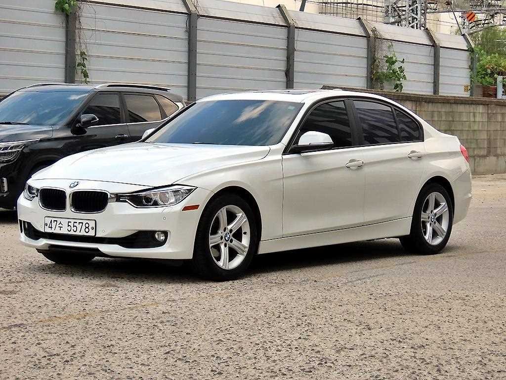BMW 3시리즈 3시리즈 (F30) 320i 이미지 2