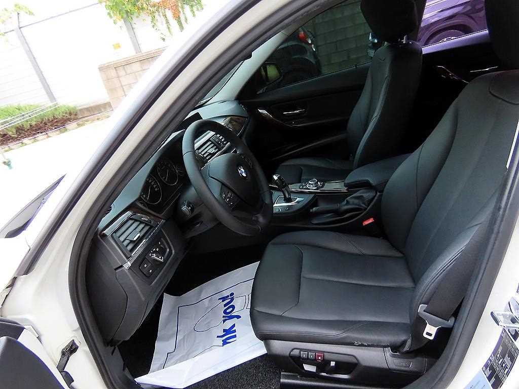 BMW 3시리즈 3시리즈 (F30) 320i 이미지 5