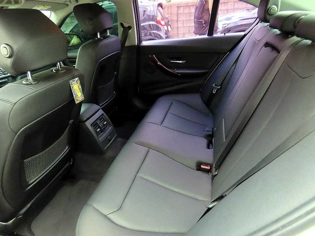 BMW 3시리즈 3시리즈 (F30) 320i 이미지 6