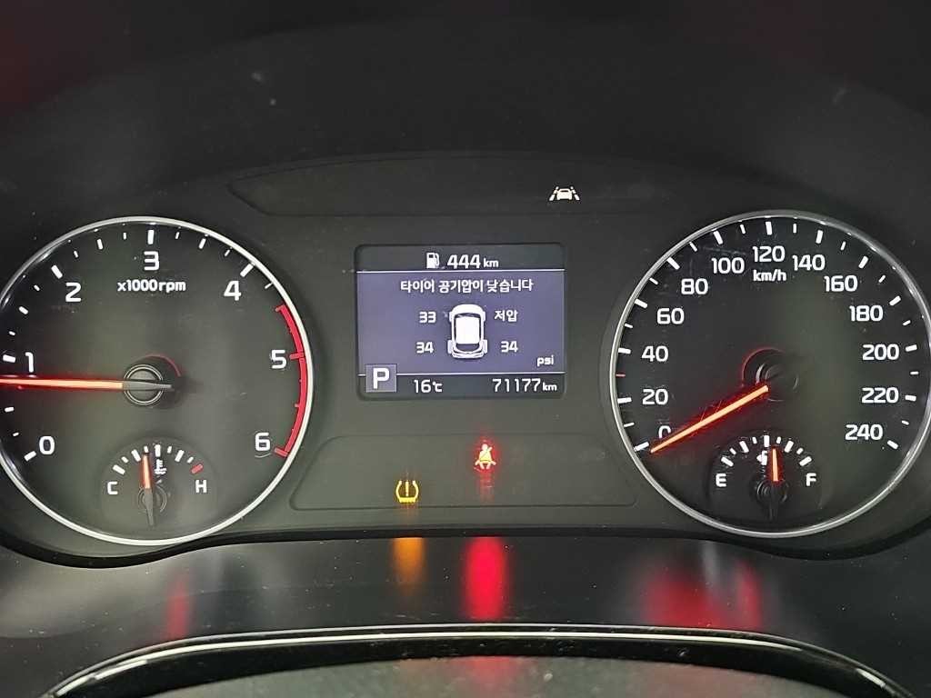 기아 셀토스 디젤 1.6 2WD 노블레스 이미지 6
