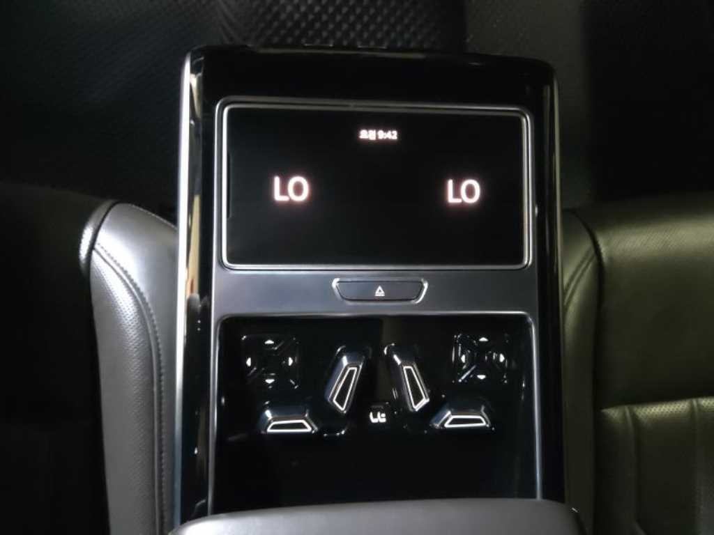 아우디 A8 A8 (D5) 55 TFSI 콰트로 LWB 이미지 16