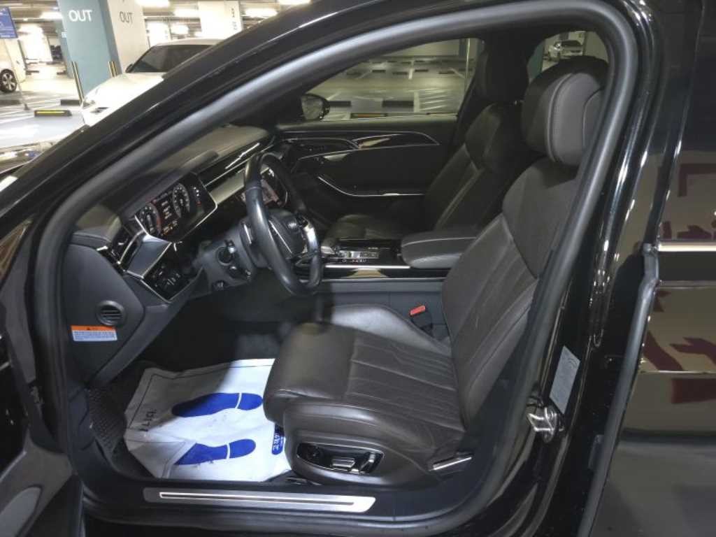 아우디 A8 A8 (D5) 55 TFSI 콰트로 LWB 이미지 6
