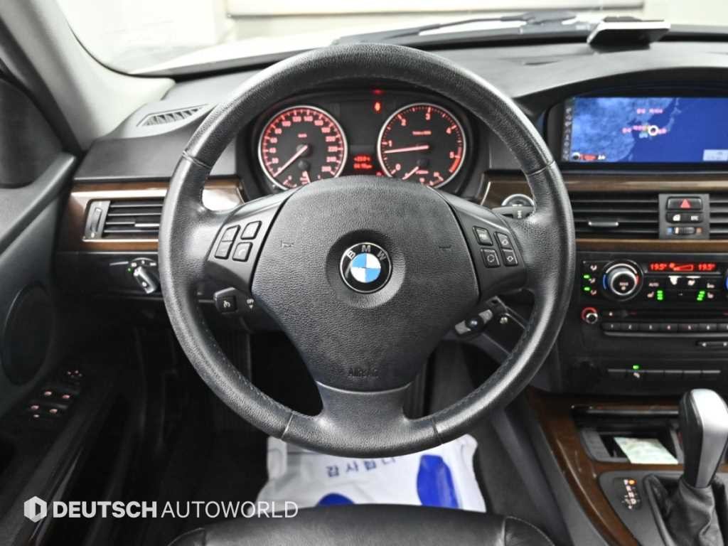 BMW 3시리즈 3시리즈 (E90) 320d 세단 내비 패키지 이미지 13