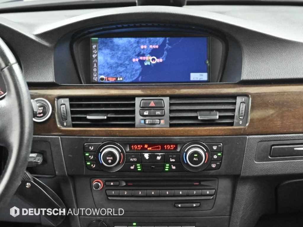 BMW 3시리즈 3시리즈 (E90) 320d 세단 내비 패키지 이미지 14