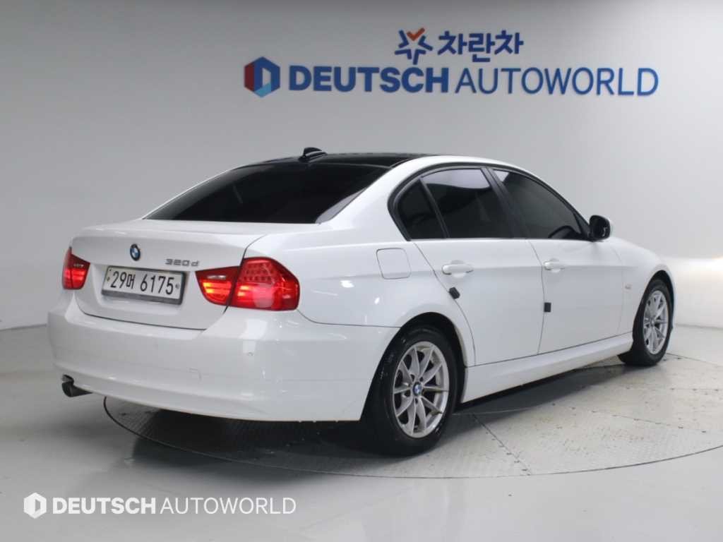 BMW 3시리즈 3시리즈 (E90) 320d 세단 내비 패키지 이미지 2